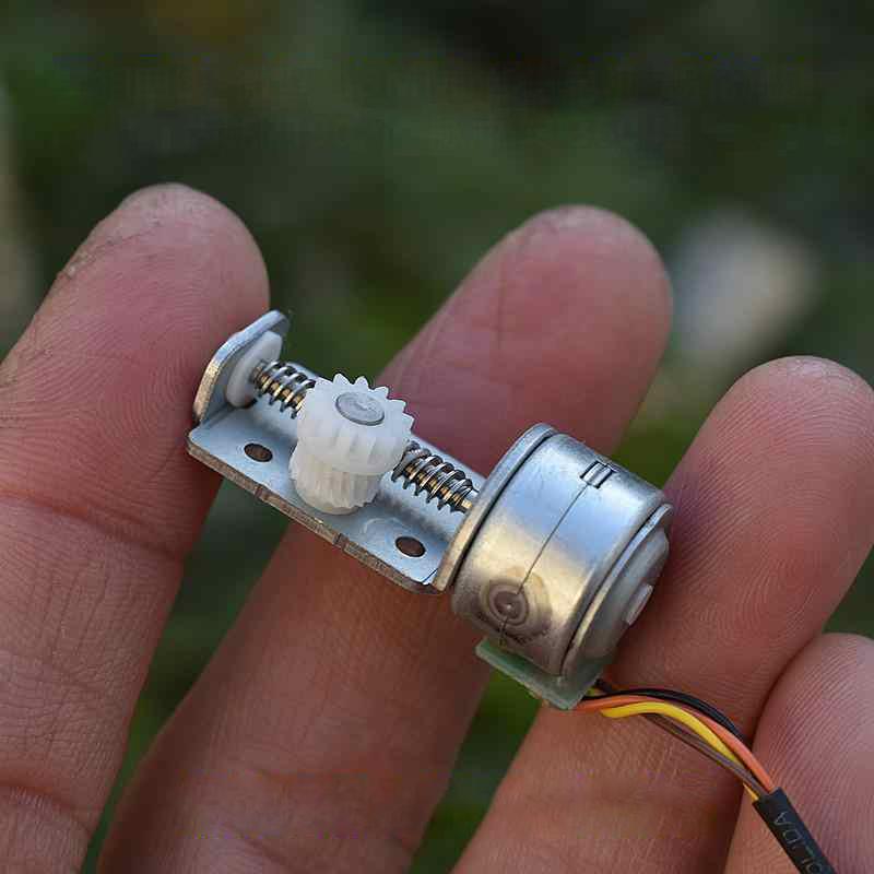 1 шт. Шаговый двигатель Линейный винт Вал Шток Блок 13 Зубьев Пластиковая шестерня Сделай сам Камера Монитор 15мм 2-фазный 4-проводной шаговый двигатель