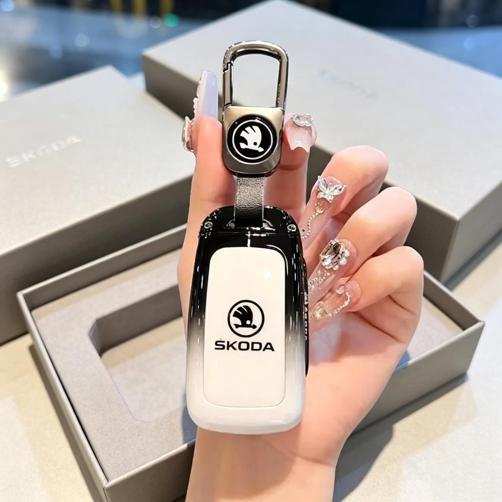 Car Remote Key Case Cover Protector Holder Shell Fob For Skoda Octavia A5 A7 Fabia Superb Kodiaq Karoq Auto Keychain Accessories EH4