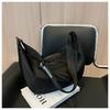 Ladies Slouchy Crescent Bag Niche Minimalist Crossbody Dumpling Bag Sport Casual Large Capacity Single Shoulder Bag