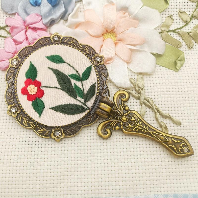 DIY Retro Embroidery Folding Makeup Mirror Kit: Beginner-Friendly Cute Ancient Style