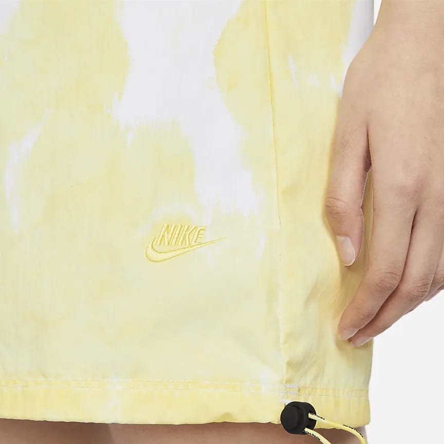 Nike ТЕХНИЧЕСКИЙ ПАКЕТ СПОРТИВНОЙ ОДЕЖДЫ Безрукавные платья Женские Лимонный Круглый вырез Умеренная длина Короткие DV8486-706