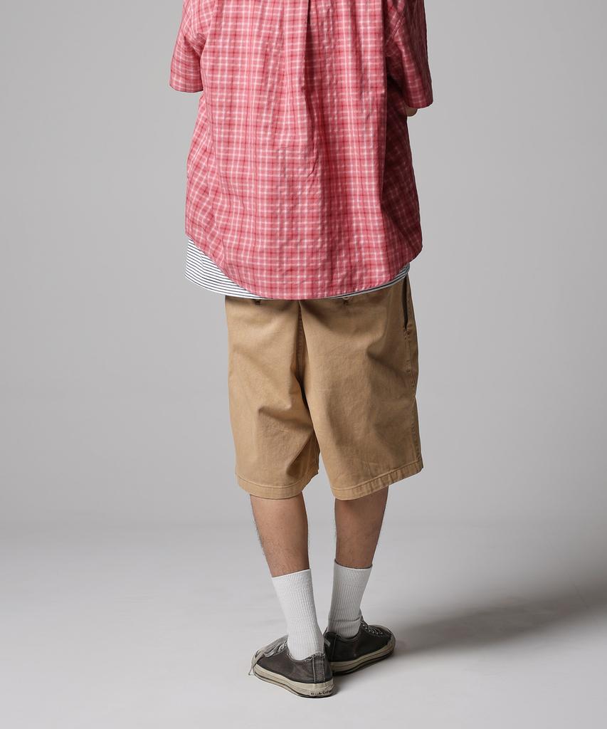 DICKIES Garment Dyed One-Pleat Twill Shorts Khaki