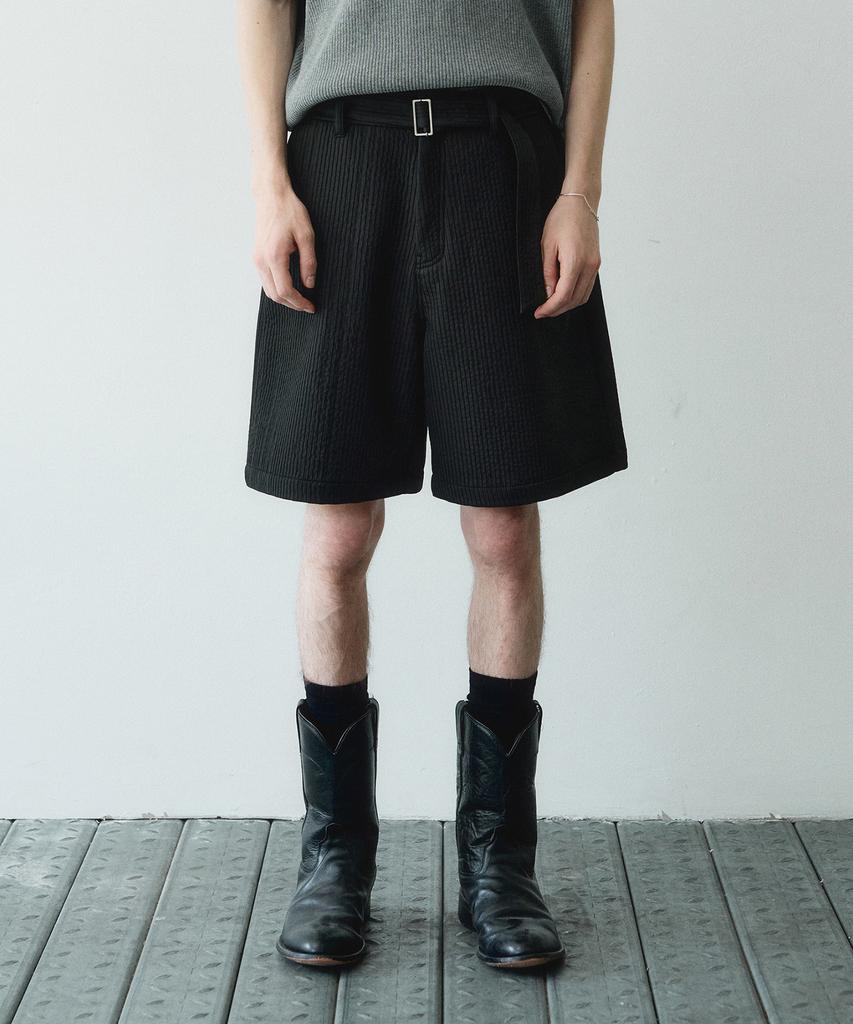 NOIRER 3D Pleated Half Pants (Black)