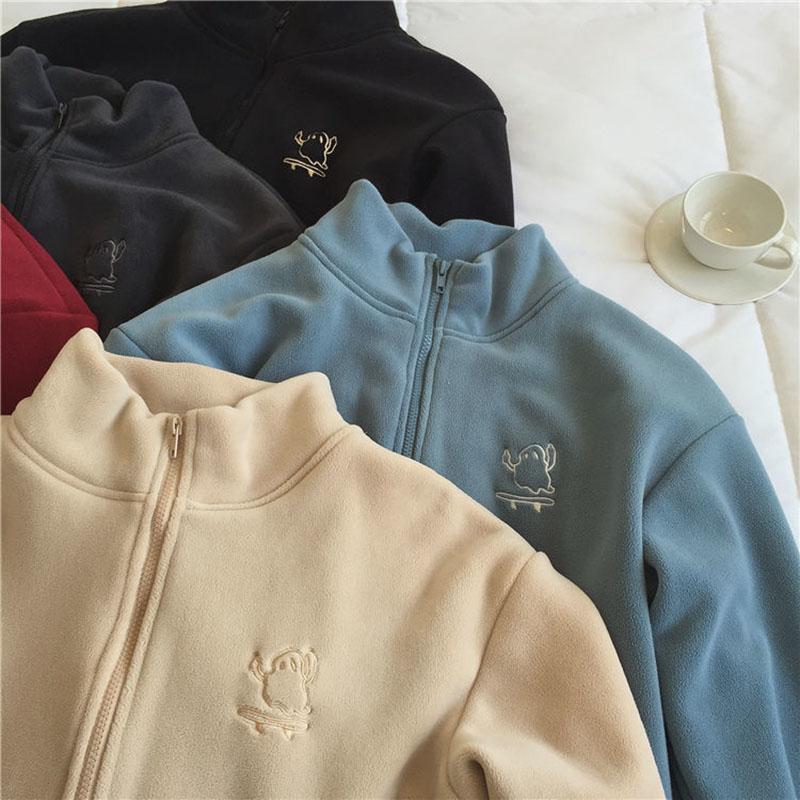 Зимняя женская флисовая куртка, модная корейская толстая куртка на молнии с высоким воротом и вышивкой, подходит для молодых женщин