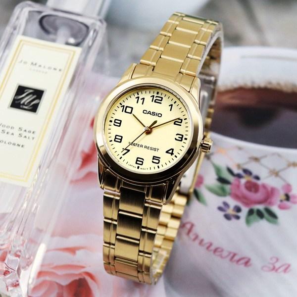 Casio Easy To Use Daily Slim Simple Men and Women Couple Watch 001 Gold Yellow Ladies