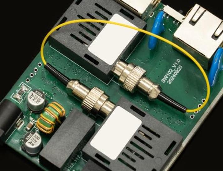 TOP WING OPT ISO BOX Optical LAN Isolator