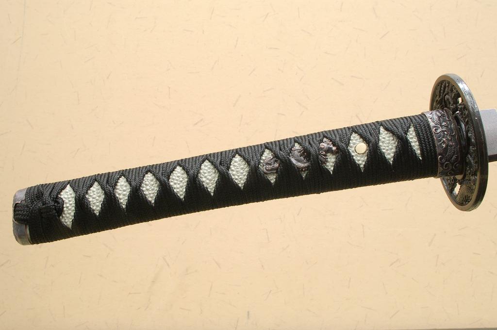 Имитация меча Shinobiya Kuroishime Scabbard Большой меч Протирание Имитация меча Сертификат (Меч, ножны, ткань, комплект)