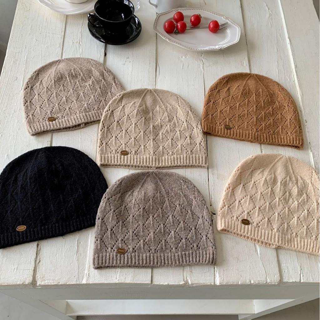 Korean generation hollow knitted hat rhombus jacquard solid color versatile cold hat women's advanced sense early autumn fashion bag head hat