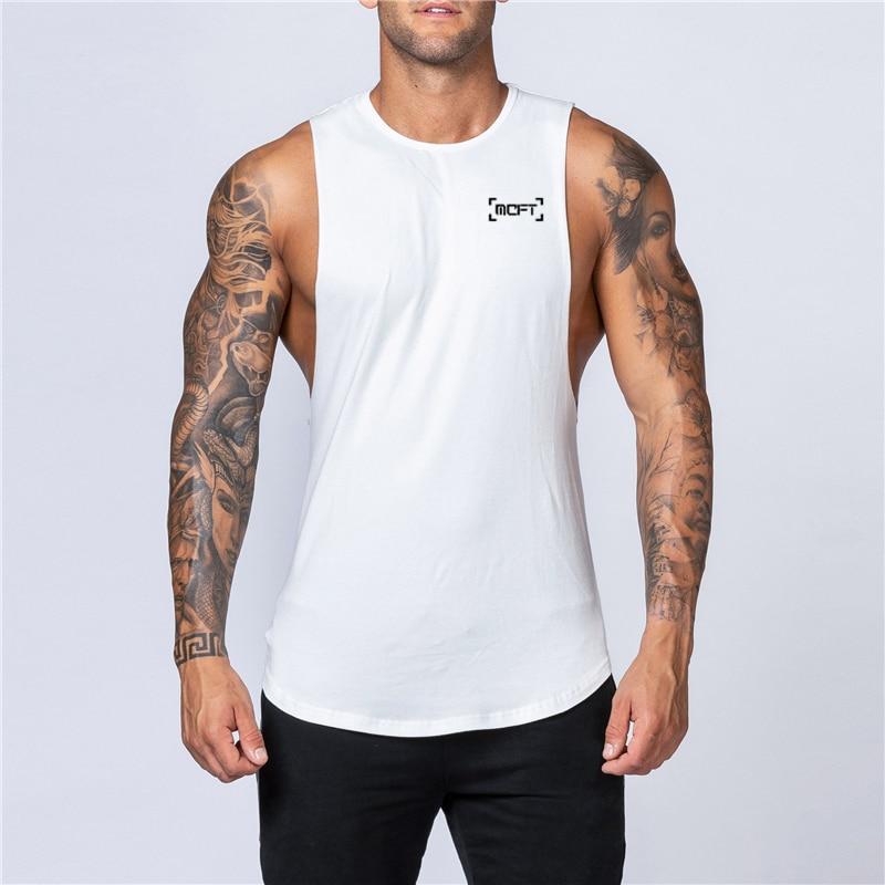 Muscleguys Летний мужской хлопковый дышащий жилет с широкими плечами, свободный топ без рукавов для фитнеса, повседневные футболки с принтом