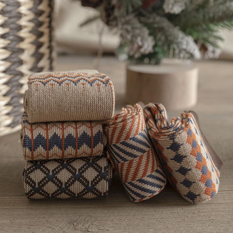 Осенне-зимние коричневые носки средней длины, модный клетчатый узор, ретро-мода, носки средней длины, влагоотводящие и дышащие хлопковые носки