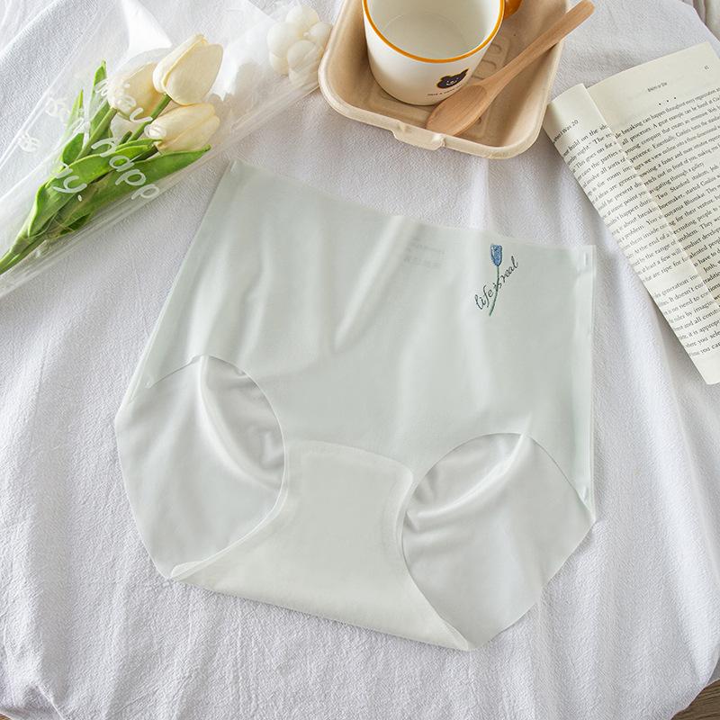 Women's Ice Silk Seamless Invisible Underwear Panties Large Size Cotton Crotch Ultra-thin Underwear Bikini Knickers