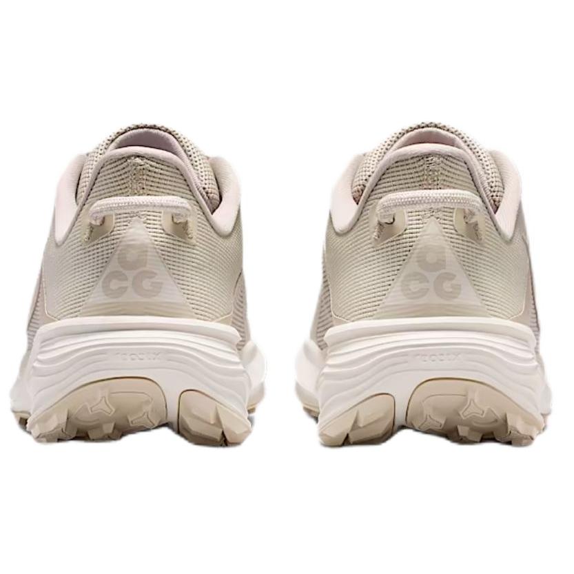 Nike ACG PEGASUS TRAIL Беговые кроссовки Женские Кремовый HV8121-200