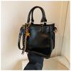 Ielgy High-End Feeling Large-Capacity Bag Commuter Shoulder Messenger Bag Fashion Shoulder Portable Tote Bag
