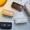 1pc Simple Fashion Life Wooden Alarm Clock, Bedroom Study Home Decorative Art, Bedside Table Alarm Clock, USB Power Supply Can Be a Gift