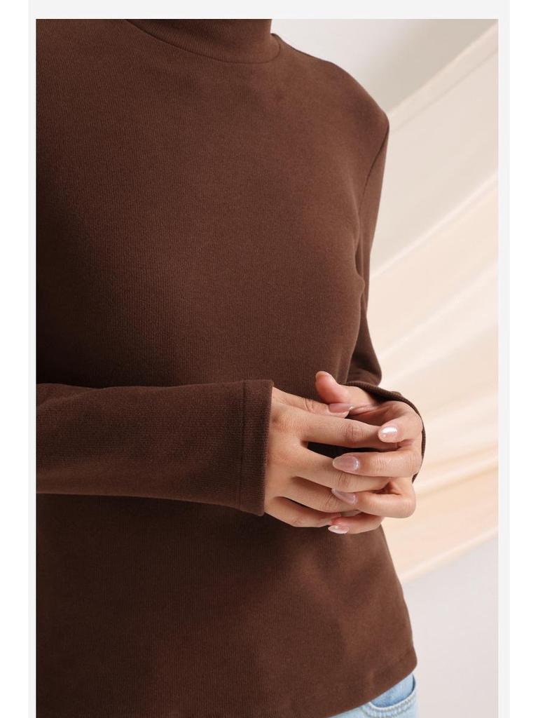 Женская терморубашка из утолщенного бархата с полувысоким воротником на осень