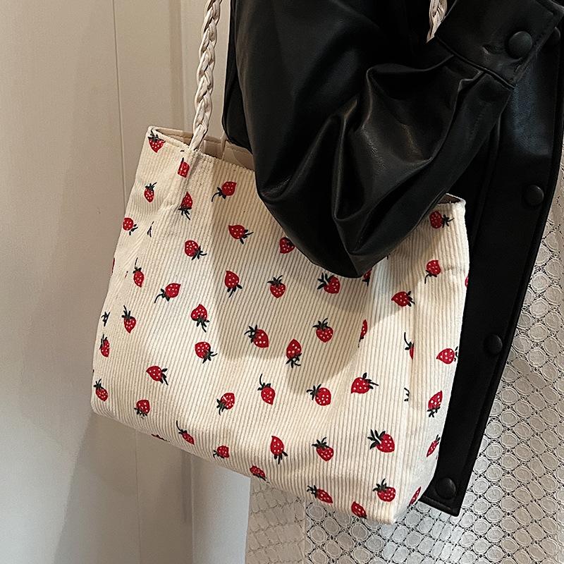 Сумка-тоут для студентов колледжа с клубникой, новая сумка для хранения, большая вместимость, модная сумка на одно плечо из милого холста