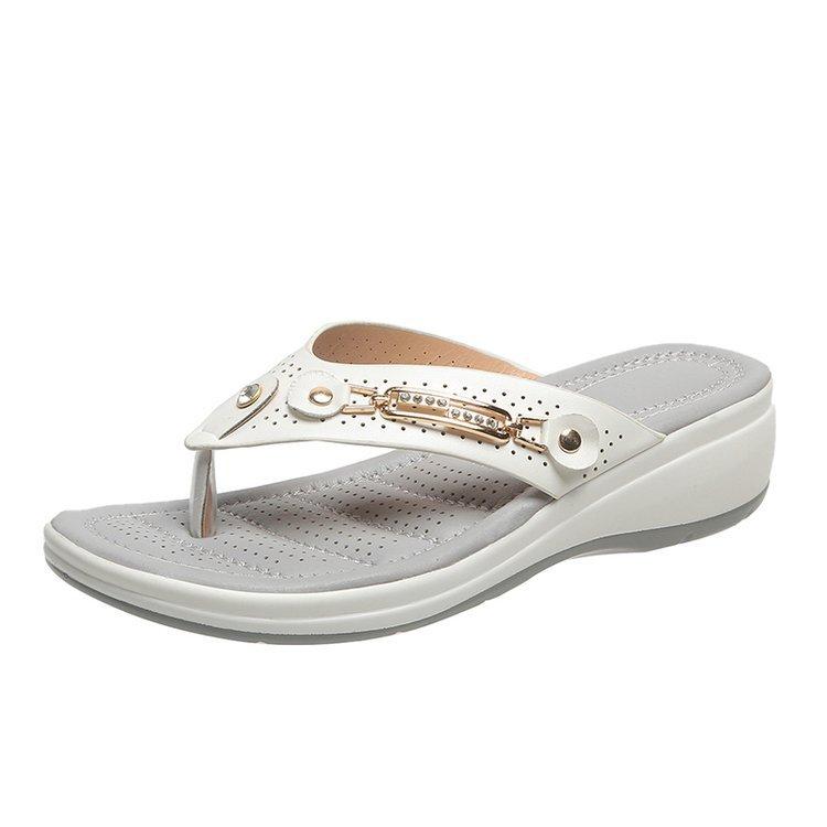 2025 New Foreign Trade Flip-flops Metal Buckle Beach Sandals Women's Summer Slope Heel Fashion Casual Women's Cool Slippers