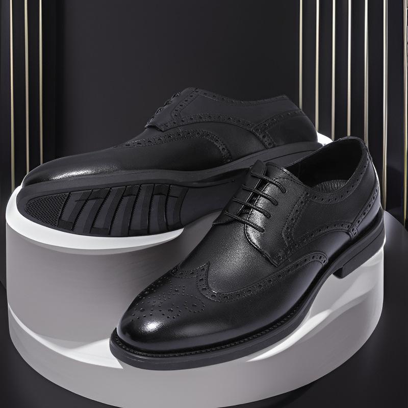 Spring and Autumn New Brock Carved Leather Shoes Men's British Style Versatile Business Dress Shoes Breathable Groom Wedding Shoes