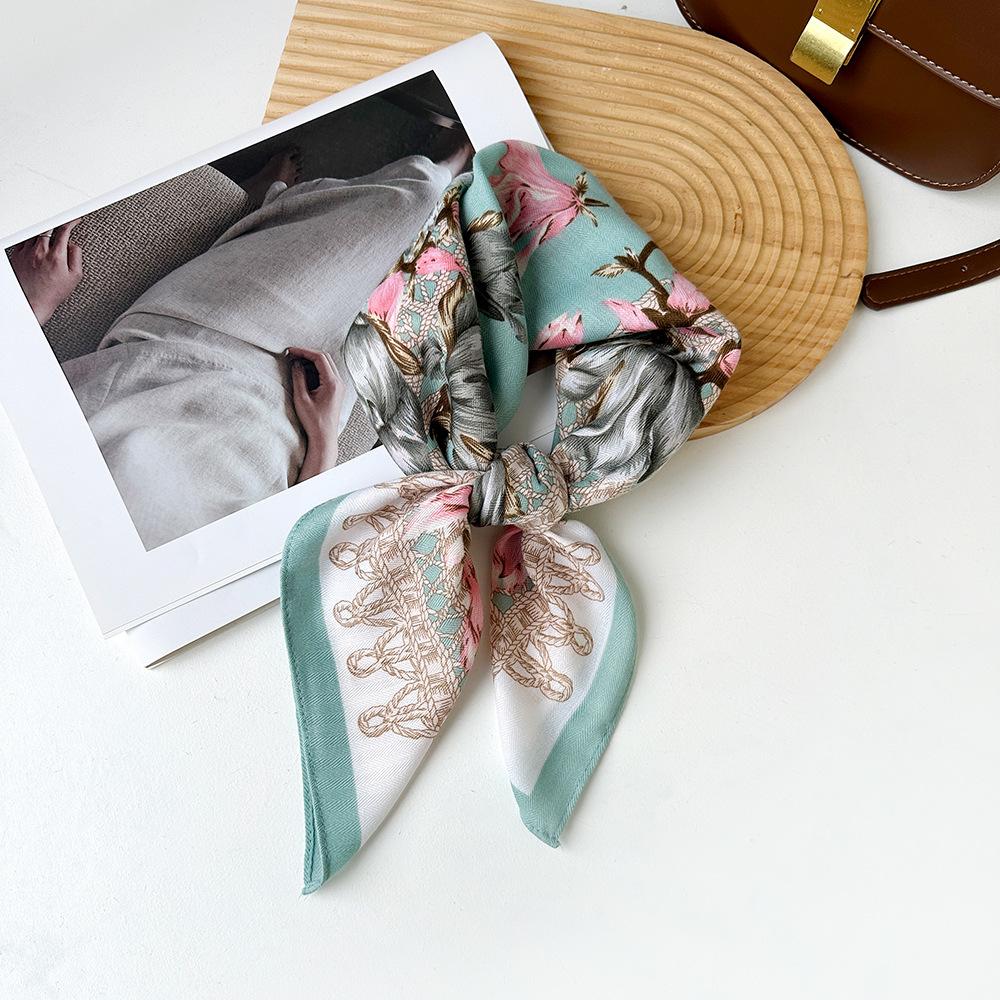 Ethnic style square scarf Spring and Autumn double-sided printed silk scarf 61cm scarf shawl outer decorative headscarf square scarf women