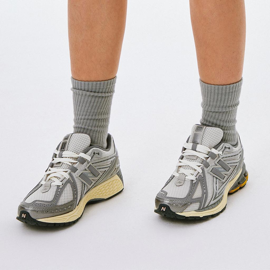 New Balance 1906R Moonbeam Raincloud Unisex Sneakers Grey Rain-Cloud M1906RRD