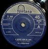 7-дюймовая пластинка MINDBENDERS  A Groovy Kind Of Love TF644 Fontana 1965 UK Rock Б/у