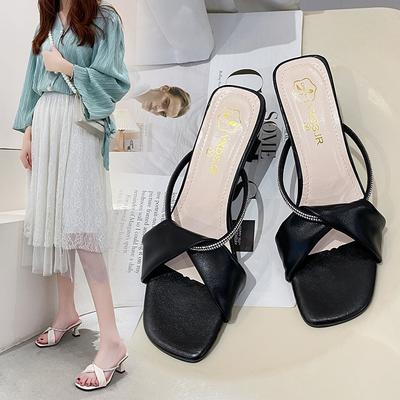 Тапочки женские для улицы летние новые нескользящие универсальные тапочки женские со стразами холодные тапочки