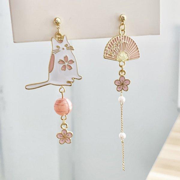 Chinese Style Hollow Fan Pendant Earrings For Women Asymmetrical Vintage Fan-shaped Shell Flower Pearl Earrings Jewelry Gifts