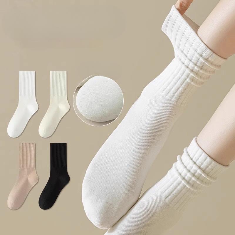 5 Pairs of Simple and Versatile Socks for Women, Antibacterial and Deodorizing Long Socks, Sports Sweat-absorbing White Cute Autumn Mid-length Socks
