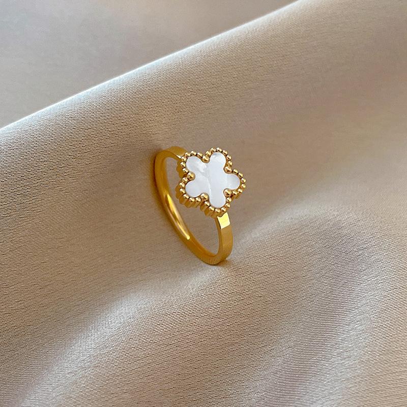 New Stainless Steel Flower Ring for Women Temperament Fashion Five Leaf Rings Trendy Charm Party Jewelry Gifts Wholesale 18mm