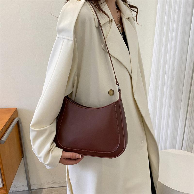 Сумка женская ретро подмышка большой емкости 2024 осень простая модная сумка одно плечо косой пролет сумка для пельменей женская прилив