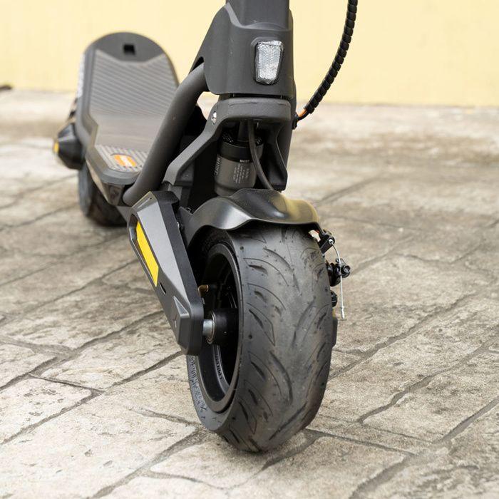 CUNFON RS500 ABE Approved Electric Scooter - 500 W Motor - 48 V 13 Ah Battery - 9.5 Inch Tires - Range 40 km