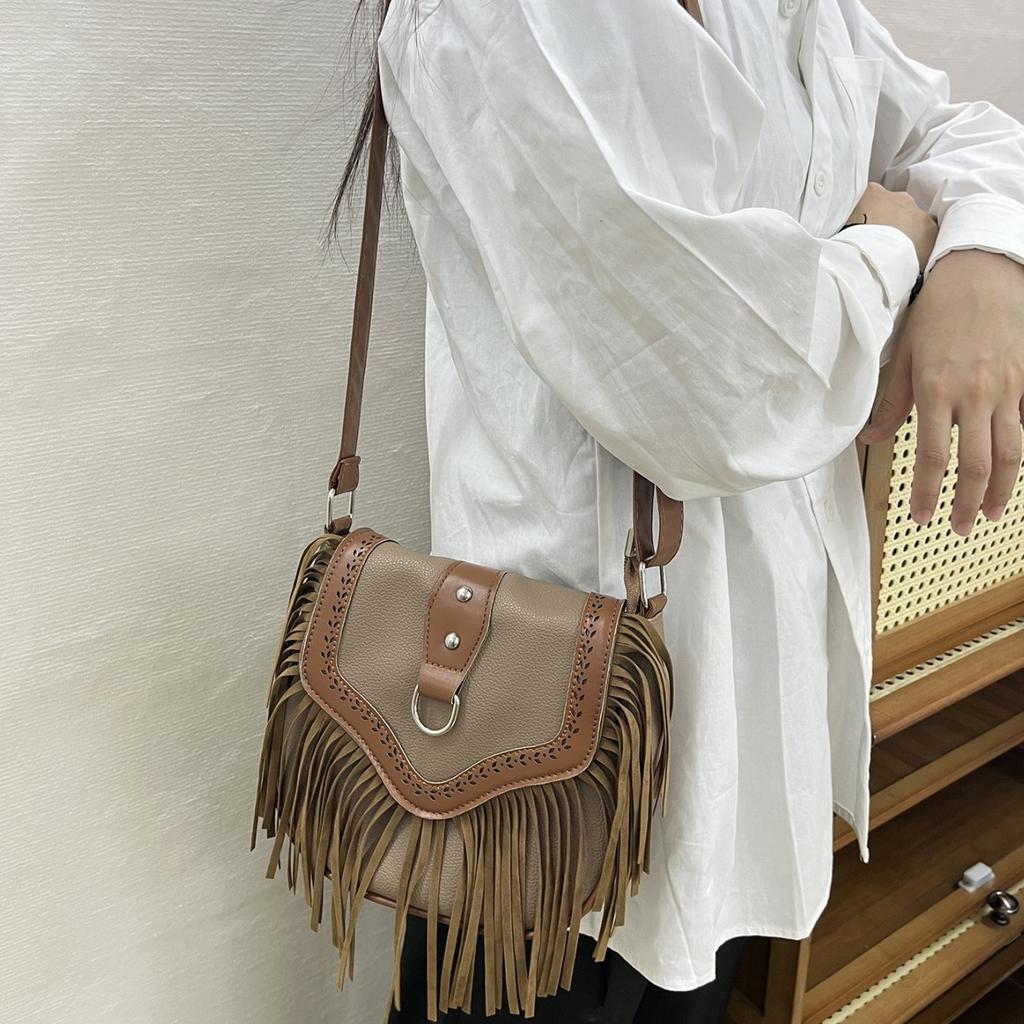 Tassel Design Retro Bag Women'S Fashion Shoulder Messenger Bag Going Out Casual Tassel Bag Saddle Bag