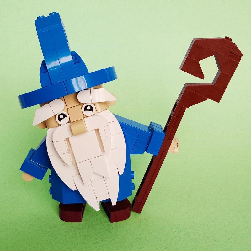 Buildmoc Cute Brickheadz Wizard with White Beard Staff Figures 261PCS Bricks Building Blocks Toys for Children Kids Gifts