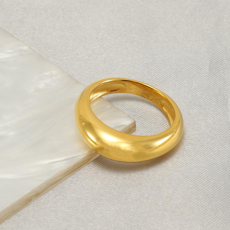 European and American titanium steel18k Golden temperament ring Simple, minimalist, and understated stainless steel plain band ring for women