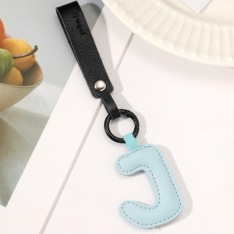 A To Z Pu Leather Initial Letter Keychain Women Cartoon Candy Color Bag Phone Pendant Car Keyrings Jewelry Gifts