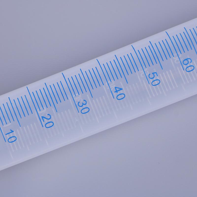 Измерительный цилиндр на 100 мл. Измерительный цилиндр с синей шкалой, устойчивый к кислотам и щелочам.