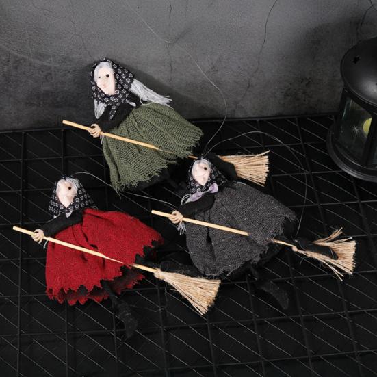 Маленькая кукла ведьма на Хэллоуин, подвесное украшение ведьма, декоративная фигурка летающей ведьмы на метле для декора дома, кухни, дерева, для помещений и улицы