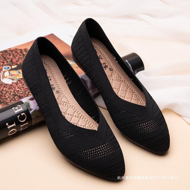 Женские тканевые туфли старые Пекинские новые летние туфли для мам с мягкой подошвой, рабочие туфли на плоской подошве, черные полые, дышащие