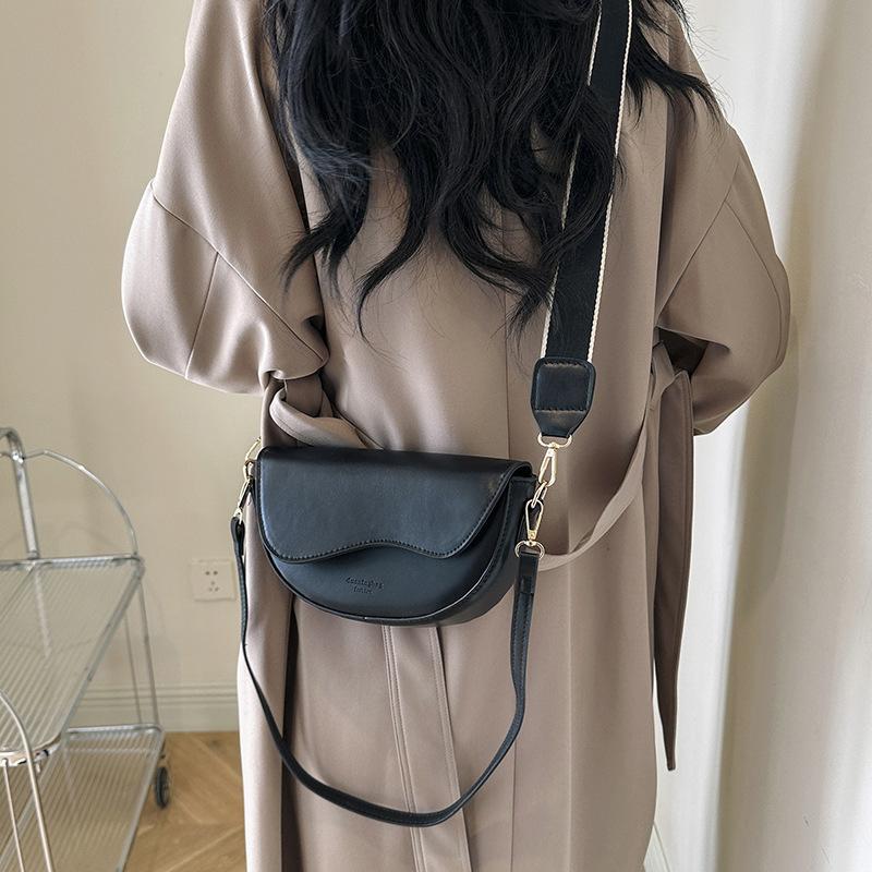 Women's Bag Vintage Solid Color Flap Small Saddle Shoulder Underarm Bag Fashion PU Leather Wide Strap Crossbody Bag