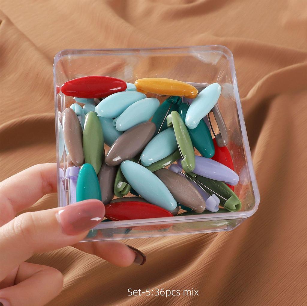 Набор из 36 акриловых булавок и зажимов для шарфа - Печатные и однотонные цвета