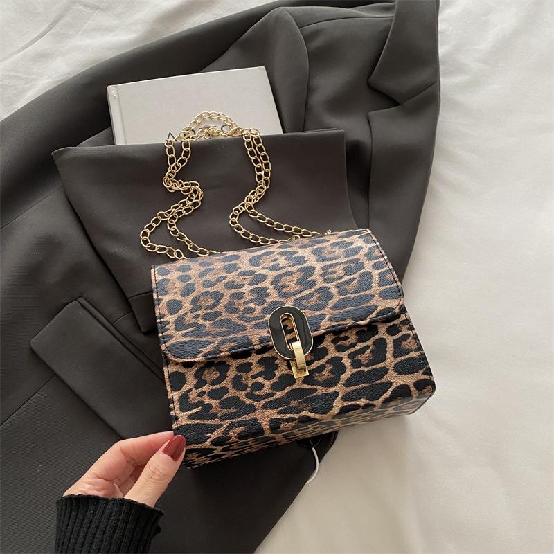 Простая и модная леопардовая печать, простая и заграничная езда на работу зимой, ретро-цепочка, маленькая квадратная сумка через плечо на одно плечо для женщин