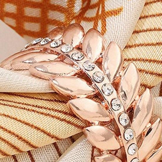 Scarf Button Clip, Leaf Design Alloy Scarf Clip, Triple-Ring Multi-Functional Clasp with Adjustable Non-Slip Grip, for Silk/Wool Scarves, Shirt