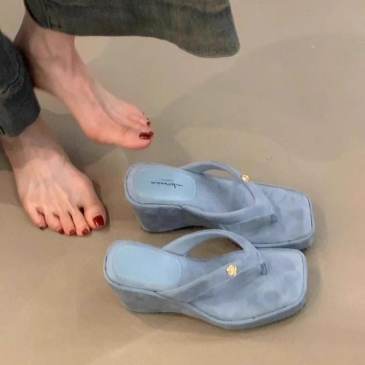 Версия из мягкой кожи~ Маленький человек увеличивает рост, шлепанцы на толстой подошве, женские туфли на танкетке, крутые тапочки, французские босоножки на высоком каблуке.