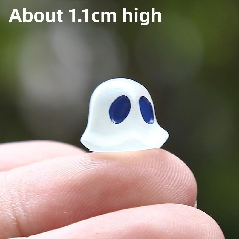 Miniature Resin Ghost Figurine With Glow Effect For Home Decor Enthusiasts