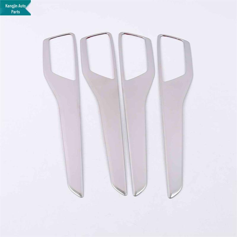 Модификация интерьера Ford Focus 2019: Серебряное кольцо для динамика из нержавеющей стали для переднего ряда, подсветки для чтения и перчаточного ящика