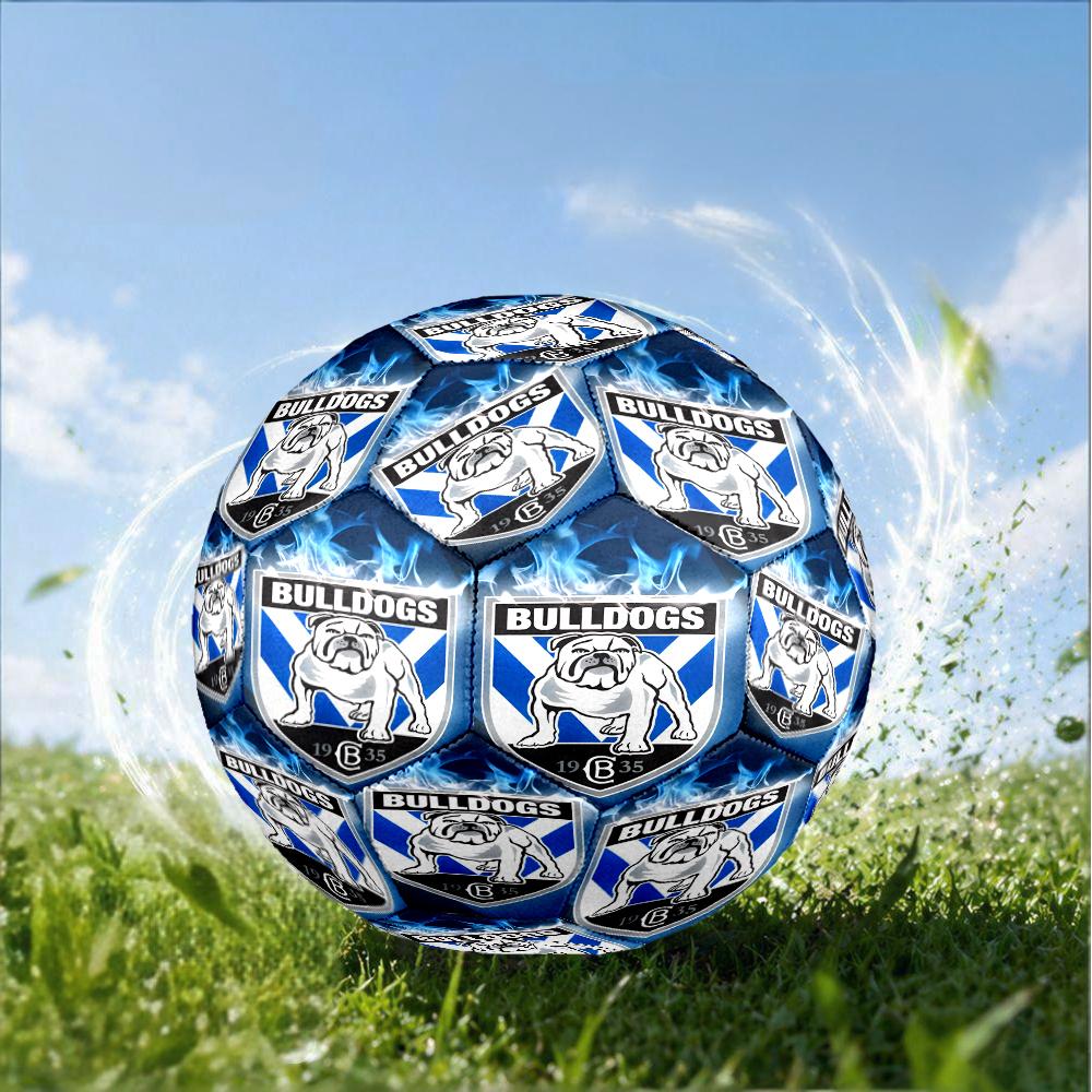 Bulldogs Team Crest Design Size 5 Soccer Ball,Indoor/Outdoor Suitable for Training Matches Tournaments Practice Games Perfect Gift for Fan