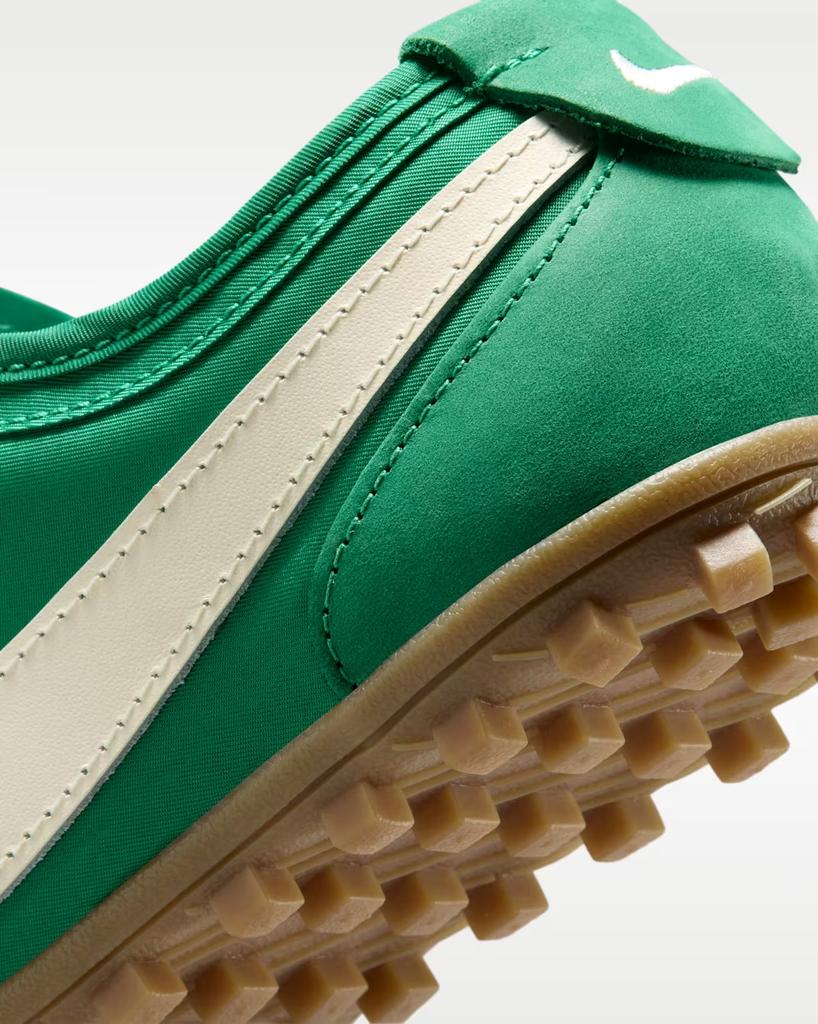 IW0955-300 Nike Moon Shoes OG "Малахитовый/Мягкий Жемчужный" (Женский)