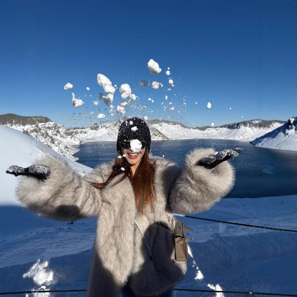 New lazy wind fluffy fox fur coat loose and versatile fashion medium and long imitation fur coat women