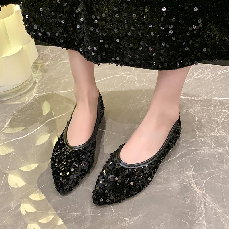 Туфли для женщин 2024 года, модные женские туфли на плоской подошве, повседневные, женские туфли на плоской подошве с блестящим острым носком и мягкой подошвой, большие размеры, женская обувь