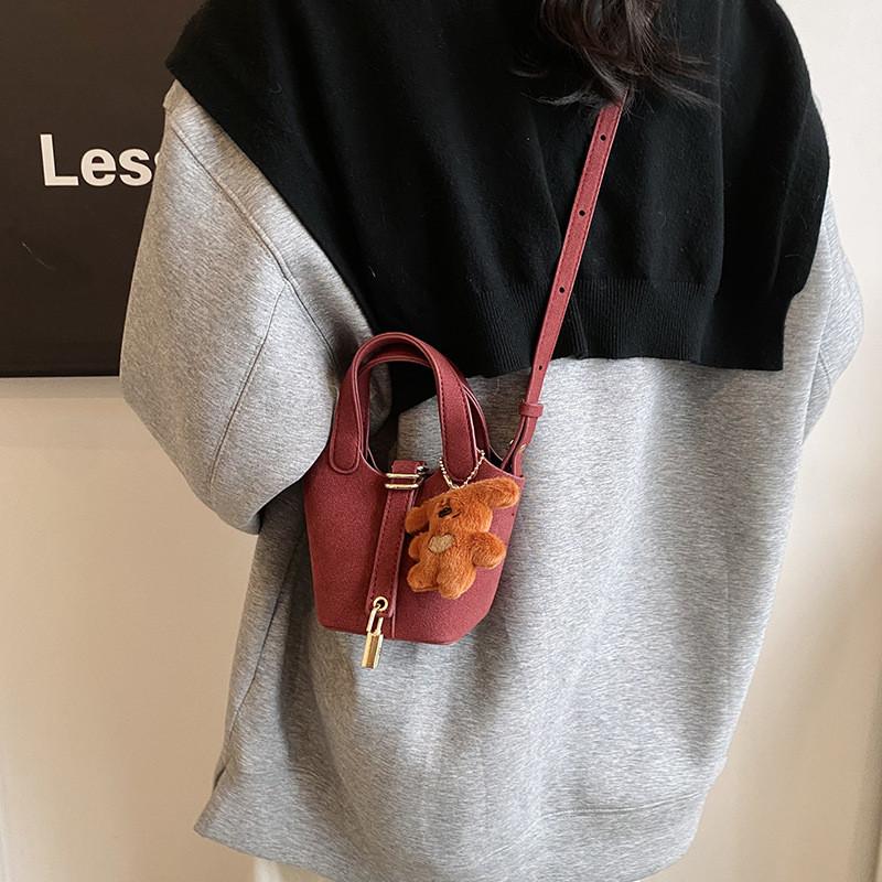 Fashionable Brown Pu Tote Bag For Girls With Stylish Basket Design And Durable Material
